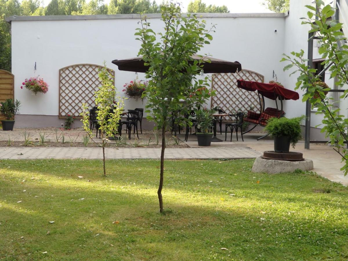 Zur Saale Hotel Weissenfels Exterior photo